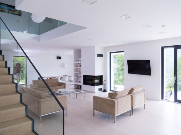 Ample studio at last floor